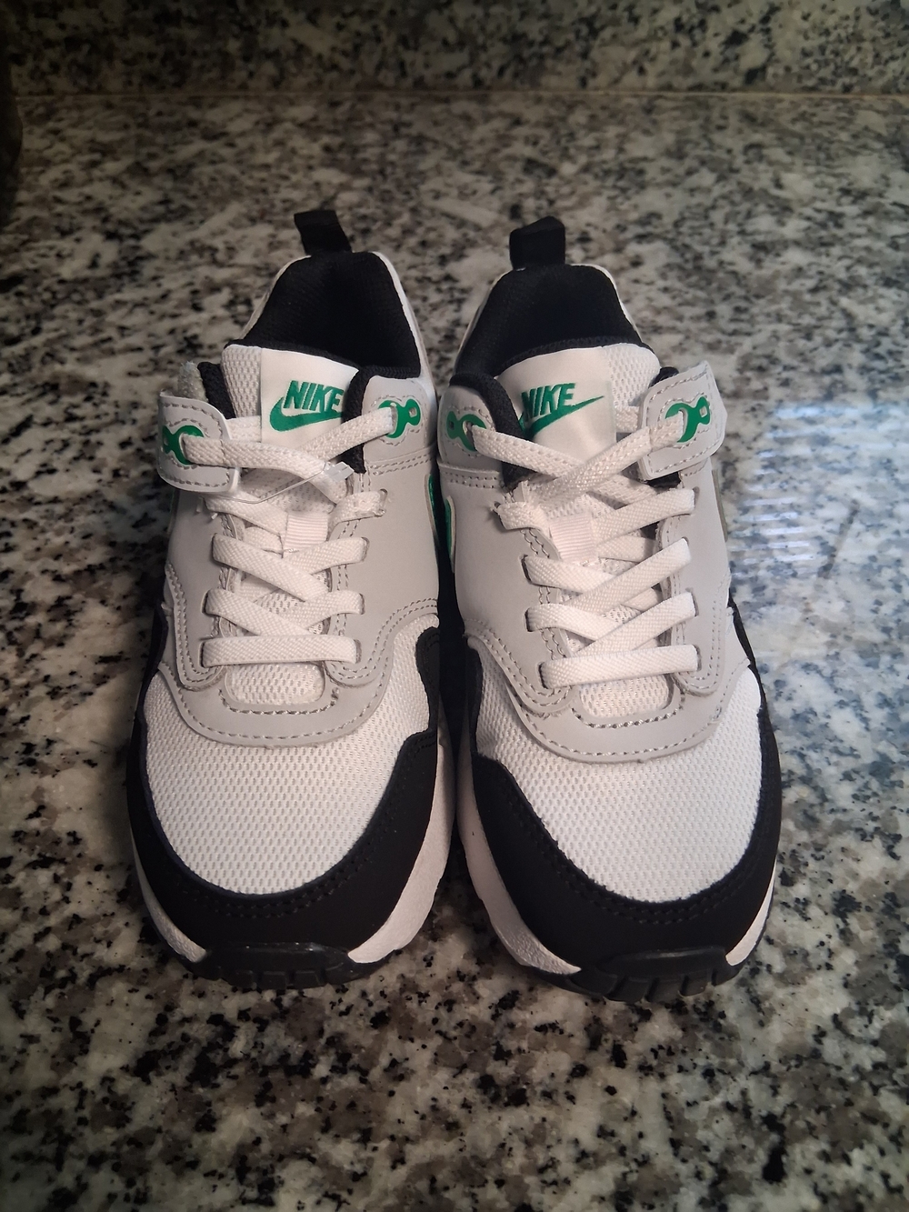 Kids Air Nike White Black Sneakers with Teal Swoosh Size 12C - Picture 2 of 8